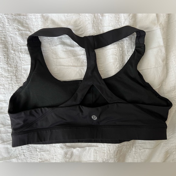 Lululemon sports bra - size 10 - Picture 2 of 2